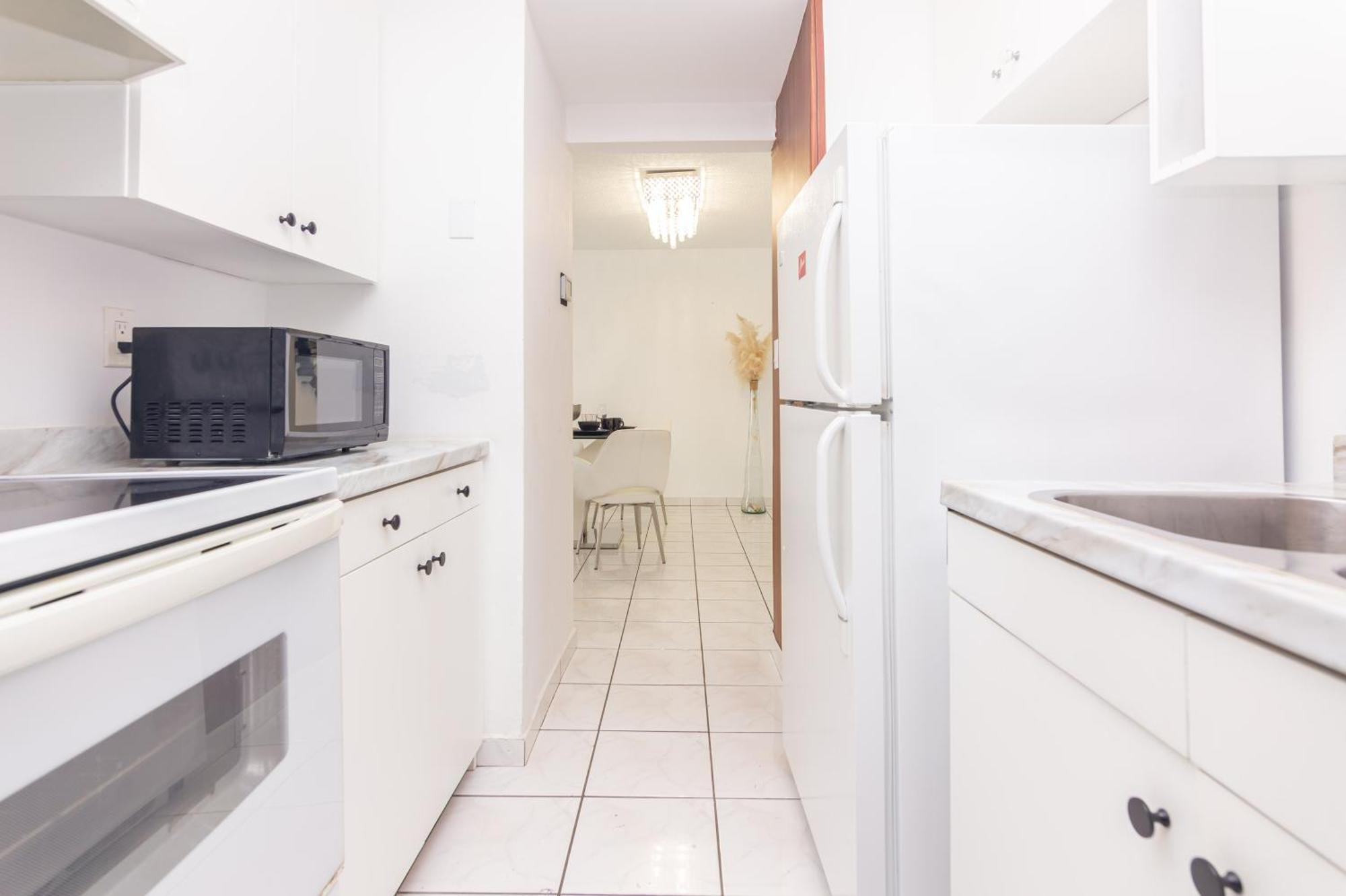 One Bedroom Apartment - With Parking & Balcony - Heart Of Wynwood Маями Екстериор снимка